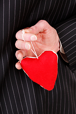 포토 JPG 해외이미지 손 남자 셔츠 관계 남편 휴가 아이디어 발렌타인데이 건강 선물 사랑 사람 성인 사람없음 빨간색 검은색 희망 재킷 코트 하트 비즈니스맨 보호 작음 집중 심볼 주기 엽서 고립 돌봄 해외202004 해외포토 모양 감정 컬러 컨셉 상의 비즈니스 모션 데이이벤트 신체부위 외투 직장인 크기 편지 파일형식 이미지허브