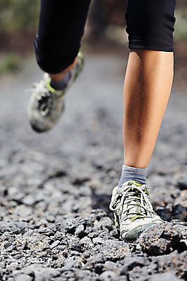포토 JPG 해외이미지 여자 스포츠 신발 십자가 자국 모션 발 자연 근육 산 건강 한명 사람 소녀 야외 여름 달리기 조깅 운동 기차 연습 속도 지역 암초 달리기선수 양발 주자 해외202004 해외포토 1 계절 어린이 육상교통 대중교통 신체부위 생태계 육상선수 파일형식 이미지허브