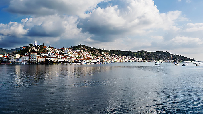 포토 JPG 해외이미지 구름 전통 유럽 바다 섬 여행 요트 하늘 휴가 주택 항해 풍경 사람없음 건물 물 파란색 도시풍경 여행객 마을 항구 도시 만 보트 지중해 그리스 휴양지 해안도시 포트 타운 그리스인 해외202004 해외포토 자연요소 서양인 건축물 나라 컬러 배_교통 교통시설 사람 장소 파일형식 이미지허브