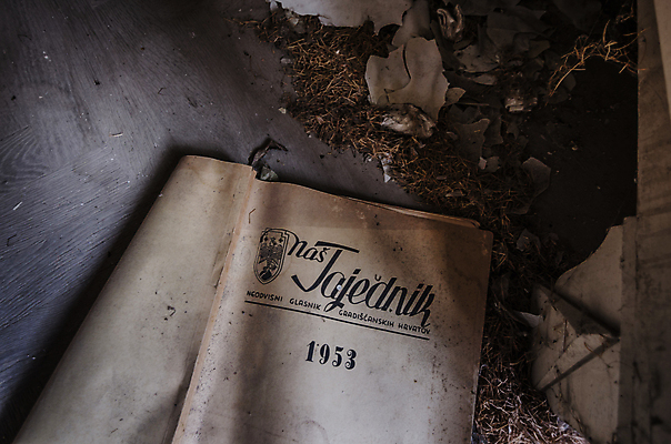 포토 JPG 해외이미지 벽 건축양식 창문 주택 이야기 사람없음 건물 탐험 역사 빌라 천연기념물 발견 떠남 무인 옛날 파멸 해외202004 해외포토 건축물 건축 컨셉 모션 파일형식 소멸 이미지허브