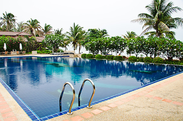 포토 JPG 해외이미지 나무 라이프스타일 행복 여행 백그라운드 사다리 자연 휴가 휴식 수영장 풍경 사람없음 야외 물 여름 파란색 햇빛 정원 맑음 휴양지 코코넛 해외202004 해외포토 자연요소 식물 계절 감정 컬러 컨셉 과일 날씨 생활 태양 장소 도구 생태계 파일형식 이미지허브