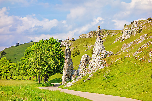 포토 JPG 해외이미지 구름 여행 자연 하늘 독일 파노라마 사람없음 초록색 파란색 강 계곡 절벽 하이킹 암석 언덕 시력 알프스 지역 암초 내추럴 해외202004 해외포토 자연요소 유럽 컬러 레저 촬영기법 돌_바위 생태계 파일형식 이미지허브