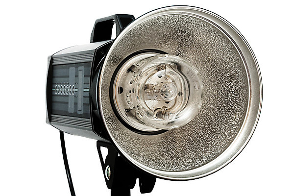 포토 JPG 해외이미지 직업 스포츠 백그라운드 전구 조명 실내 사람없음 가로 전자제품 빛 검은색 사진촬영 힘 장비 무대 흰색 램프 손전등 싱글 슛 스포트라이트 삼각대 반사경 고립 인공 철강 해외202004 해외포토 컬러 내부 촬영 파일형식 이미지허브