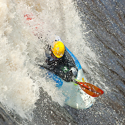 포토 JPG 해외이미지 스포츠 파도 한명 야외 여름 서핑 급류 카약 해외202004 해외포토 1 계절 바다 사람 수상스포츠 파일형식 이미지허브