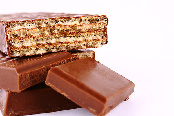 포토 JPG 해외이미지 모양 음식 조각 백그라운드 휴가 디저트 새로움 사탕 선물 사람없음 상자 갈색 쌓기 탑 초콜릿 검은색 사막 우유 에너지 바 달콤 맛 은색 설탕 먹기 은박지 크림 묘사 질감 칼로리 코코아 파열 깨짐 식용 카카오 해외202004 해외포토 건축물 음료 컬러 컨셉 모션 유제품 파일형식 이미지허브