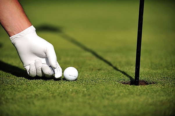 포토 JPG 해외이미지 스포츠 골프 비즈니스 공 놀이 골프공 사람없음 야외 컵 초록색 경쟁 운전 도전 게임 흰색 속임수 골퍼 클럽 해외202004 해외포토 식기 컬러 컨셉 모션 운동선수 골프용품 구기 파일형식 이미지허브