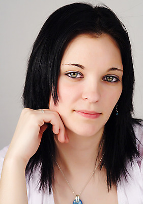 포토 JPG 해외이미지 백인 여자 한명 흰색 해외202004 해외포토 서양인 1 컬러 사람 파일형식 이미지허브