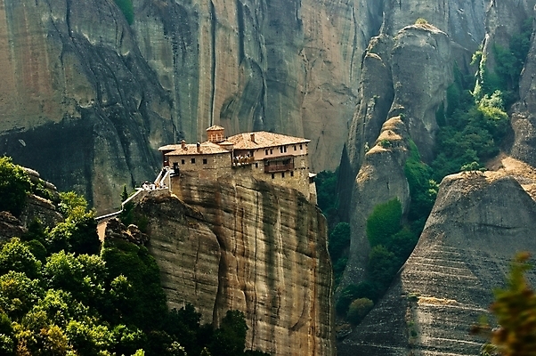 포토 JPG 해외이미지 나무 전통 종교 여행 건축양식 지붕 산 주택 풍경 사람없음 초록색 여름 세계 교회 믿음 계곡 성경 침묵 바위 기도 예수 고독 숲 신비 승려 그리스 언덕 신성 수도원 복잡 순례자 신앙심 옛날 인기 특별함 메테오라 해외202004 해외포토 식물 계절 건축 감정 유럽 컬러 컨셉 종교용품 종교건축 건물 소리 세계문화유산 돌_바위 신_종교 성직자 파일형식 이미지허브