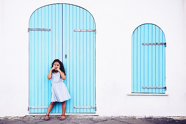 포토 JPG 해외이미지 백인 드레스 여자 행복 얼굴 어린이 장난 한명 사람 기쁨 표현 고립 해외202004 해외포토 서양인 1 옷 감정 신체부위 파일형식 이미지허브