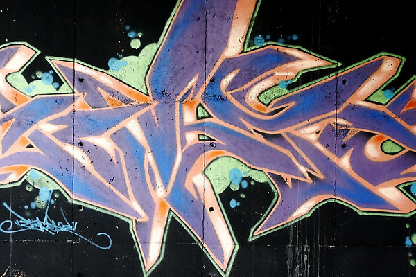 포토 JPG 해외이미지 벽 백그라운드 오렌지 표시 추상 한국 미술 사람없음 초록색 파란색 청춘 꼬리표 검은색 흰색 기록 도시 중앙 그래피티 엉덩이 예술가 분무기 빈민가 해외202004 해외포토 아시아 컬러 컨셉 무늬 과일 문화예술 신체부위 라벨 낙서 그림 파일형식 이미지허브