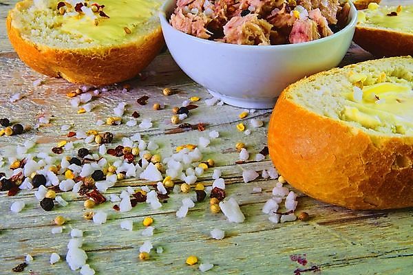 포토 JPG 해외이미지 전통 접시 음식 빵 조각 백그라운드 크리스마스 다이어트 탁자 양파 휴가 치즈 샌드위치 건강 어류 요리 이벤트 사람없음 목재 장식 파티 식당 식사 저녁식사 수확 흰색 축하 사발 고급 아침식사 바게트 굽기 참치 먹기 카나페 해산물 속도 메뉴 토스트 레시피 버터 점심식사 채식주의자 핸드메이드 해외202004 해외포토 나무 식기 기념일 컬러 가구 컨셉 농업 채소 재료 모션 유제품 서양음식 상점 수중동물 사기그릇 구이 채식 파일형식 이미지허브