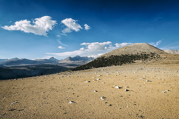 포토 JPG 해외이미지 구름 공원 여행 자연 하늘 날씨 휴가 산 국립공원 풍경 사람없음 야외 여름 파란색 환경 미국 일몰 하이킹 사막 황무지 고독 보호 저녁 숲 배낭여행 캘리포니아 드라마 멀리 기후변화 해외202004 해외포토 자연요소 계절 공공시설 감정 컬러 컨셉 북아메리카 레저 노을 변화 야간 생태계 파일형식 이미지허브