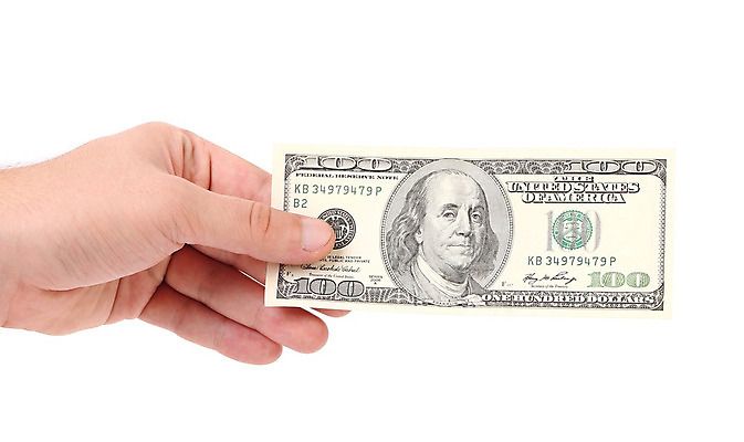 포토 JPG 해외이미지 1 손 종이 백그라운드 컨셉 돈 비즈니스 손가락 성공 사람 사람없음 초록색 금융 쇼핑 숫자 세일 달러 미국 저축 잡기 재산 구매 사인 속도 주기 투자 상업 만들기 결제 계산서 욕심 대출 빚 고립 세금 해외202004 해외포토 문자 컬러 북아메리카 모션 신체부위 경제 파일형식 이미지허브