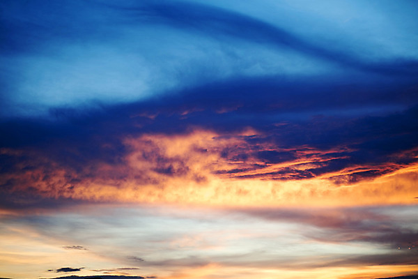 포토 JPG 해외이미지 구름 계절 종교 백그라운드 오렌지 자연 하늘 아침 날씨 추상 전등 따뜻함 풍경 사람없음 야외 여름 파란색 빛 햇빛 태양 노란색 일출 맑음 황혼 일몰 새벽 댄서 뜨거움 분위기 황금 저녁 북극 북쪽 천국 오로라 내추럴 해외202004 해외포토 주간 자연요소 직업 컬러 컨셉 무늬 과일 자연현상 조명 노을 야간 극지방 방향 생태계 파일형식 이미지허브