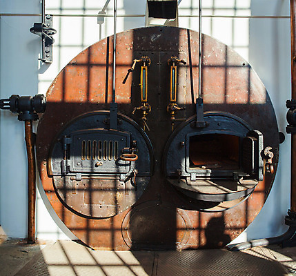 포토 JPG 해외이미지 산업 사람없음 빵집 업무 더위 폭발 난로 굽기 철 부식 연소 구식 용광로 해외202004 해외포토 날씨 상점 작업 난방기 구이 파일형식 이미지허브