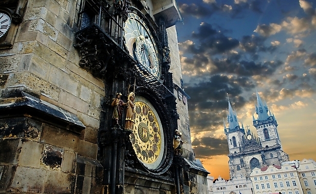 포토 JPG 해외이미지 전통 손 유럽 문화 얼굴 시계 과학 여행 건축양식 사람없음 장식 태양 숫자 여행객 탑 검은색 기구 시간 원형 중세 재산 심볼 사인 정사각형 과거 점성술 체코 천문학 다이얼 프라하 타운 동쪽 천연기념물 고딕 공화국 바로크 분 옛날 스타일 해외202004 해외포토 자연요소 도형 문자 건축물 교육 건축 나라 컬러 컨셉 사람 신체부위 금융 도시 역사 방향 파일형식 이미지허브