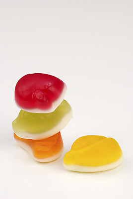 포토 JPG 해외이미지 음식 분홍색 조각 백그라운드 오렌지 과일 사탕 종류 사람없음 빨간색 초록색 컬러풀 노란색 쌓기 과자 보라색 여러개 흰색 대접 그룹 달콤 맛 설탕 다발 젤리 모음 고무 고립 카피스페이스 해외202004 해외포토 컬러 다수 컨셉 모션 디저트 한글 공백 파일형식 이미지허브