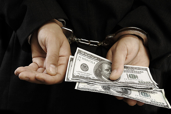 포토 JPG 해외이미지 손 컨셉 돈 협력 선물 사람없음 판매 달러 저축 흰색 재산 구매 수갑 계약 주기 결제 뇌물 욕심 세금 체포 해외202004 해외포토 컬러 비즈니스 모션 신체부위 금융 쇼핑 파일형식 이미지허브