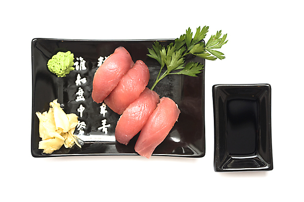 포토 JPG 해외이미지 접시 음식 밥 건강 어류 동양인 사람없음 식당 일본 검은색 식사 저녁식사 초밥 회 흰색 고추냉이 참치 해산물 날것 고립 해외202004 해외포토 식기 아시아 컬러 인종 상점 수중동물 양념 일본음식 파일형식 이미지허브