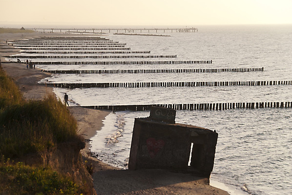 포토 JPG 해외이미지 모래 바다 여행 유적 독일 풍경 사람없음 목재 물 쌓기 시골 봉 해외202004 해외포토 자연요소 나무 전통 유럽 재료 모션 파일형식 이미지허브