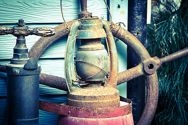 포토 JPG 해외이미지 백그라운드 유리 불 조명 그림자 사람없음 장식 빛 갈색 우주 금속 검은색 기계 장비 수확 골동품 흰색 시골 등불 램프 역사 휘발유 석유 휴대용 부식 복고 슛 연료 고립 구식 옛날 중고 화상 카피스페이스 해외202004 해외포토 자연요소 컬러 농업 재질 공백 상처 오브젝트 파일형식 이미지허브