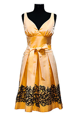 포토 JPG 해외이미지 모델 라이프스타일 드레스 옷 여자 백그라운드 오렌지 휴가 집게 서기 사람없음 세로 여름 노란색 유행 세일 상점 축제 봄 벨트 흰색 가운 우아함 마네킹 활 쇼 보여주기 고립 신발장 해외202004 해외포토 잡화 계절 컬러 컨셉 과일 모션 사람 생활 파일형식 이미지허브