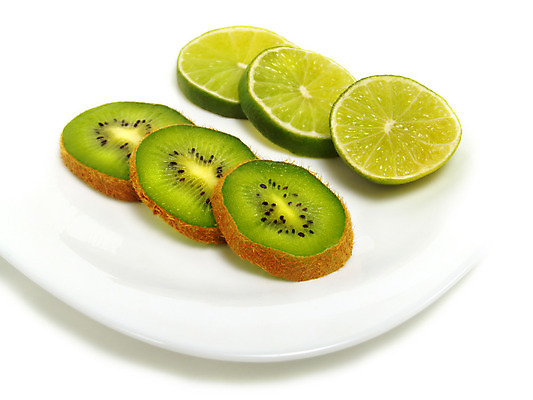 포토 JPG 해외이미지 식물 접시 음식 조각 백그라운드 과일 재료 디저트 건강 키위 사람없음 초록색 빛 노란색 흰색 신선 우아함 달콤 맛 자르기 열대과일 유기농 날것 슬라이스 라임 건강식 내추럴 강렬 고립 숙성 해외202004 해외포토 식기 웰빙 컬러 컨셉 모션 파일형식 이미지허브