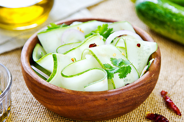 포토 JPG 해외이미지 리본 음식 조각 다이어트 채소 재료 고추 양파 오이 건강 요리 사람없음 초록색 빛 소풍 식사 신선 고수 칼로리 얇은 입가심 채식주의자 비건 해외202004 해외포토 컬러 야외활동 향신료 채식 파일형식 이미지허브