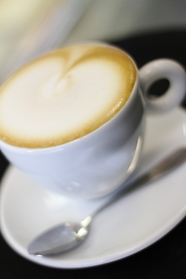 포토 JPG 해외이미지 커피 음료 휴식 사람없음 컵 머그컵 마시기 신선 컵받침 따뜻한음료 라떼 해외202004 해외포토 식기 컨셉 모션 받침대 파일형식 이미지허브