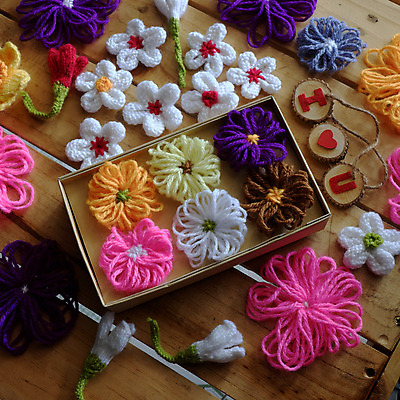 포토 JPG 해외이미지 꽃다발 꽃무늬 취미 사람없음 컬러풀 뜨개질 니트 데이지 DIY 양모 핸드메이드 어머니의날 해외202004 해외포토 기념일 꽃 컬러 상의 무늬 직물 미국문화 파일형식 이미지허브