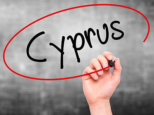 포토 JPG 해외이미지 나무 응시 유럽 도로 모래 바다 섬 여행 백그라운드 자연 휴가 휴식 풍경 사람없음 목재 물 여름 강 태양 맑음 운명 만 뜨거움 지중해 사인 휴양지 시력 랜드마크 파라다이스 해외202004 해외포토 사이프러스공화국 자연요소 식물 시선 계절 나라 길 컨셉 재료 교통시설 날씨 장소 생태계 파일형식 이미지허브