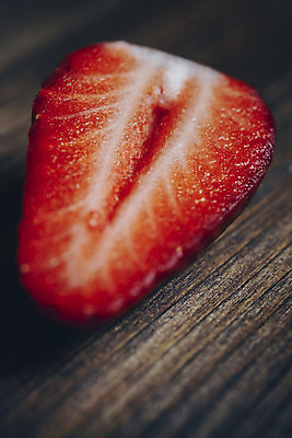 포토 JPG 해외이미지 열매 음식 백그라운드 다이어트 과일 재료 자연 탁자 딸기 디저트 건강 사람없음 목재 빨간색 시골 신선 달콤 맛 자르기 유기농 날것 내추럴 숙성 채식주의자 카피스페이스 비건 해외202004 해외포토 나무 식물 웰빙 컬러 가구 컨셉 모션 공백 생태계 채식 파일형식 이미지허브