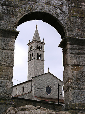 포토 JPG 해외이미지 식물 아이콘 전통 외관 유럽 문화 벽 여행 건축양식 휴가 거리 주택 사람없음 건물 빛 이탈리아 회색 조약돌 바위 도시 중세 역사 보행로 작음 지중해 아치 복고 좁은 장면 타운 옛날 토스카나 해외202004 해외포토 건축물 건축 나라 길 바다 컬러 돌_바위 크기 파일형식 이미지허브