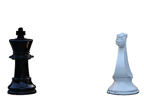 포토 JPG 해외이미지 스포츠 조각 컨셉 2 비즈니스 모션 놀이 탁자 성공 서기 사람없음 목재 검은색 힘 경쟁 도전 게임 흰색 마음 우승 체스 선택 계획 대표 왕 충돌 스마트 오브젝트 리더 싸움 패배 체스판 육군 반대 고립 지능 플레이어 필승 해외202004 해외포토 나무 컬러 가구 재료 군대 최고 파일형식 이미지허브