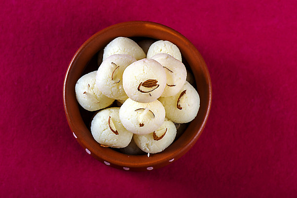 포토 JPG 해외이미지 디저트 사람없음 도자기 원형 사기그릇 인도음식 해외포토 도형 그릇 음식 동양음식 파일형식 이미지허브