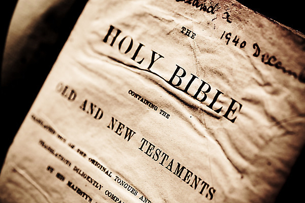 포토 JPG 해외이미지 영어 기독교 종교 십자가 노래 텍스트 부활절 새로움 사람없음 책 단어 스터디 교회 믿음 성경 골동품 기도 오픈 예수 성자 닫기 축복 인쇄 왕 읽기 통로 증거 페이지 신성 묵주 복음 신앙심 옛날 해외202004 해외포토 문자 기념일 감정 음악 컨셉 종교용품 종교건축 모션 건물 학습 신_종교 파일형식 이미지허브