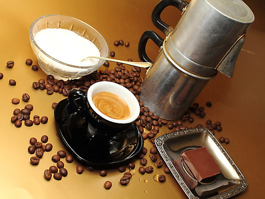 포토 JPG 해외이미지 디자인 커피 음료 탁자 사람없음 그래픽 컵 상점 식당 초콜릿 숟가락 사진촬영 힘 거품 카페 우유 흰색 표현 액체 황금 플랫 주식 굽기 컵받침 크림 그림 소금 후추 라떼 모카 무료 해외202004 해외포토 식기 컬러 가구 디저트 유제품 수저 금융 촬영 구이 받침대 향신료 파일형식 이미지허브