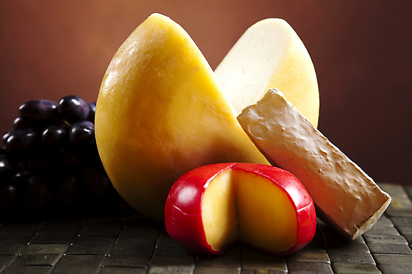 포토 JPG 해외이미지 포도 치즈 종류 사람없음 다양 까망베르치즈 갈색배경 해외202004 해외포토 다수 백그라운드 과일 유제품 갈색 파일형식 이미지허브