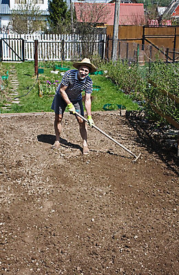 포토 JPG 해외이미지 식물 계절 꽃 채소 자연 주택 한명 미소 사람 풍경 취미 울타리 정원 흙 봄 기쁨 도구 업무 땅 허브 시골집 원예 박테리아 해외202004 해외포토 1 감정 의학 표정 건물 담장 작업 생태계 파일형식 이미지허브