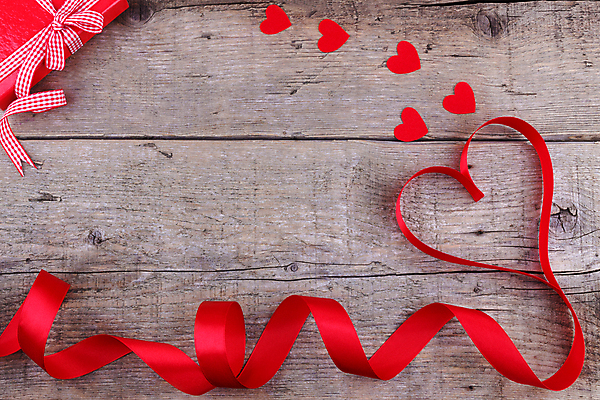 포토 JPG 해외이미지 리본 결혼 백그라운드 컨셉 휴가 프레임 발렌타인데이 선물 사랑 사람없음 목재 장식 빨간색 상자 우주 하트 축하 인사 신용카드 심볼 테이프 해외202004 해외포토 모양 나무 감정 컬러 재료 데이이벤트 문구용품 이벤트 금융 예절 파일형식 이미지허브