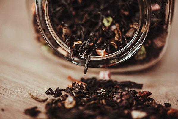 포토 JPG 해외이미지 서기 사람없음 아웃포커스 쏟아짐 찻잎 우롱차 해외202004 해외포토 모션 촬영기법 차_음료 파일형식 이미지허브