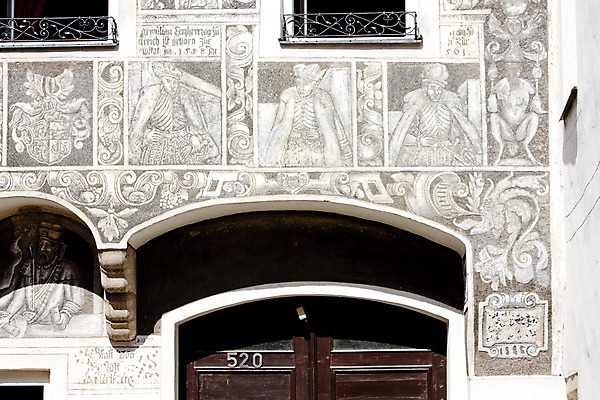 포토 JPG 해외이미지 외관 유럽 여행 고건축 건축양식 주택 미술 사람없음 야외 건물 문 도시 세계여행 역사 닫기 묘사 체코 타운 르네상스 보헤미아 옛날 모라비아 해외202004 해외포토 건축물 건축 나라 모션 문화예술 세계 파일형식 이미지허브