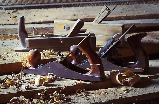포토 JPG 해외이미지 직업 산업 날씨 비행기 사람없음 목재 장비 수확 골동품 공구 시골 업무 작업 작업실 수리 자르기 공예 목수 무역 목공예 잡동사니 수공예 조절 구식 소셜네트워크 옛날 재주꾼 해외202004 해외포토 나무 농업 재료 항공교통 모션 대중교통 취미 도구 파일형식 이미지허브