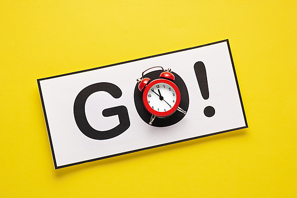 포토 JPG 해외이미지 시계 백그라운드 사람없음 빨간색 노란색 경쟁 수확 시간 시작 공포 바둑 대회 마감 분 옛날 처음 카피스페이스 해외202004 해외포토 컬러 컨셉 농업 놀이 공백 파일형식 이미지허브