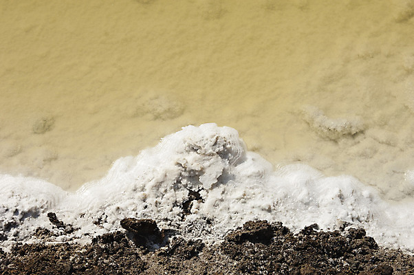 포토 JPG 해외이미지 전통 백그라운드 재료 자연 사람없음 가로 물 흰색 연못 조미료 상품 크리스탈 포르투갈 묘사 소금 내추럴 소금물 해외202004 해외포토 자연요소 유럽 컬러 광석 생태계 향미료 파일형식 이미지허브