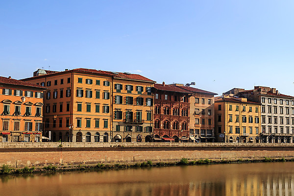 포토 JPG 해외이미지 외관 유럽 호수 벽 건축양식 하늘 날씨 아파트 돌담 사람없음 건물 여름 강 도시풍경 햇빛 환경 맑음 봄 이탈리아 블록 바위 도시 역사 재산 타운 해외202004 해외포토 건축물 계절 건축 나라 주택 풍경 금융 담장 태양 돌_바위 파일형식 이미지허브