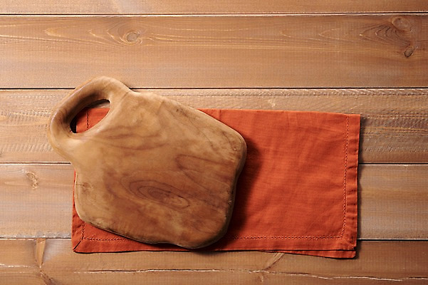 포토 JPG 스튜디오촬영 그릇 실내 사람없음 목재 나뭇결 식탁보 나무도마 나무배경 국내포토 나무 식기 백그라운드 재료 도마 내부 파일형식