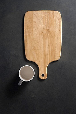 포토 JPG 스튜디오촬영 그릇 실내 사람없음 머그컵 나무도마 국내포토 식기 도마 내부 목재 컵 파일형식