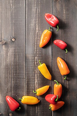 포토 JPG 스튜디오촬영 채소 식재료 파프리카 실내 사람없음 농작물 여러개 신선 나무배경 국내포토 다수 백그라운드 농업 내부 파일형식