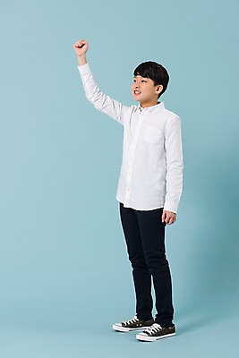 포토 JPG 스튜디오촬영 전신 학생 응시 남자 남학생 모션 청소년 실내 한명 서기 미소 사람 손짓 옆모습 10대 캐주얼 손들기 주먹 한국인 십대남자한명만 남중생 국내포토 1 시선 옷 뷰포인트 중학생 표정 동양인 내부 남자한명만 십대남자만 파일형식